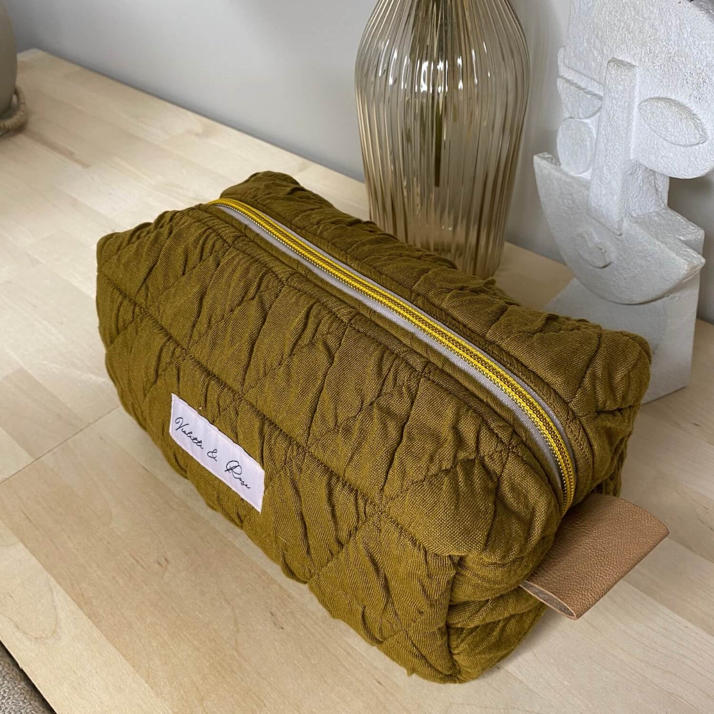 Trousse de toilette ocre Charlie Violette & Rose