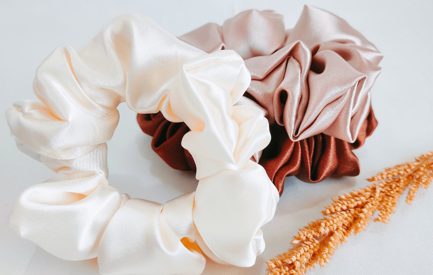 Le retour du chouchou : l'accessoire indispensable de 2023 - Violette & Rose - Accessoires pour cheveux