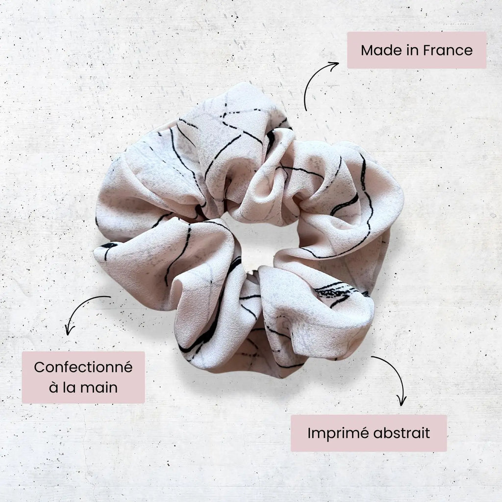 made in france chouchou pour cheveux rose pale avec motifs abstraits
