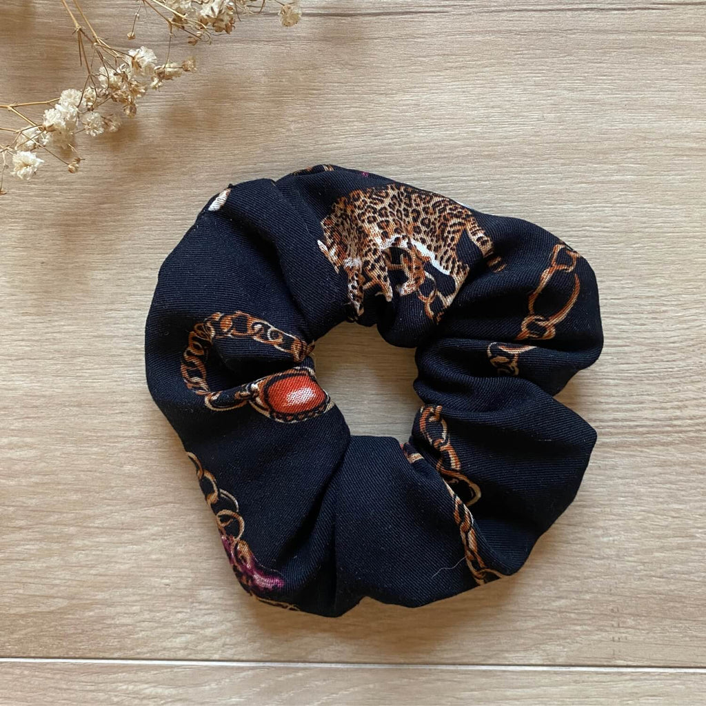 chouchou pour cheveux noir en viscose imprimé chaine et guepard