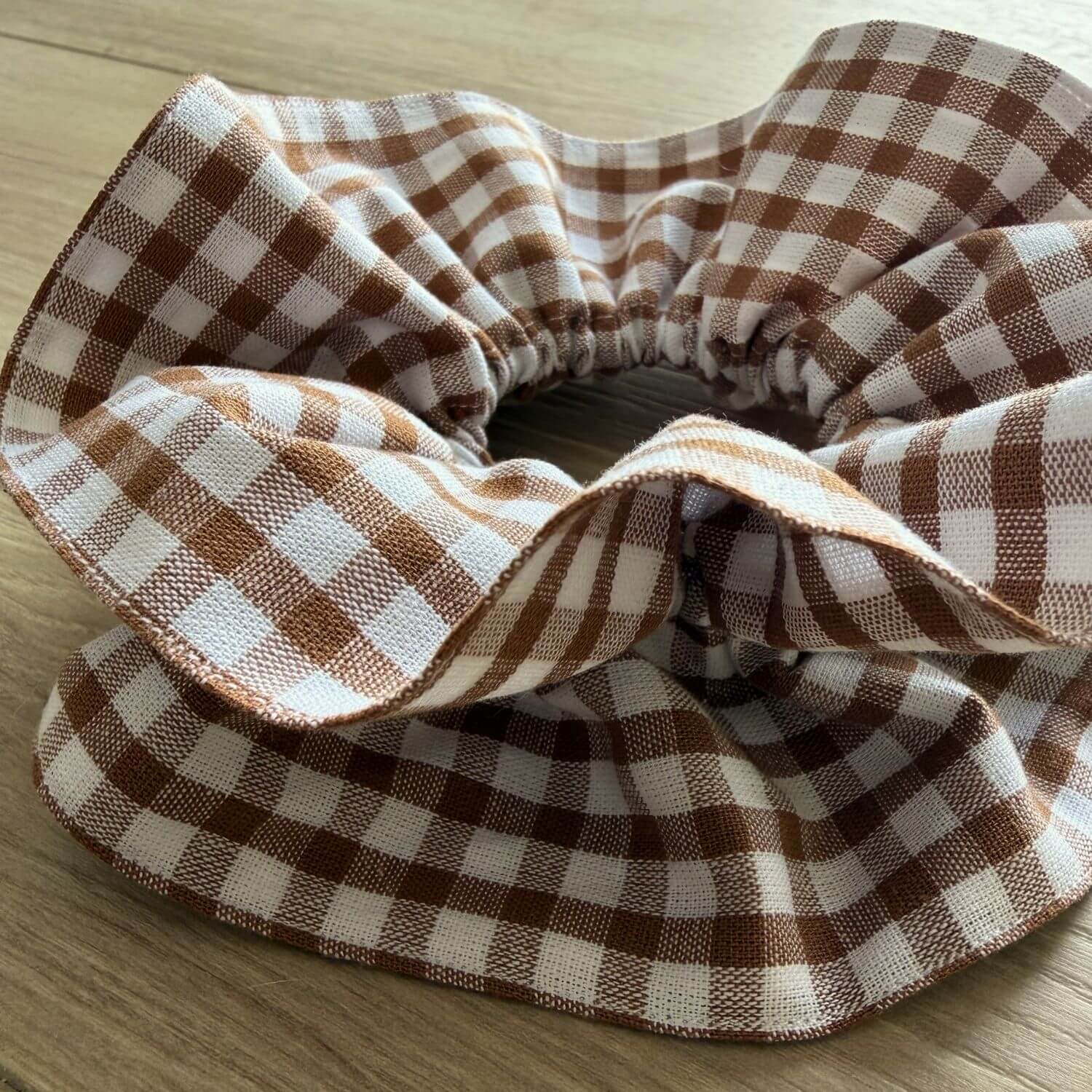 Chouchou à volants Vichy Marron Glacé Violette & Rose