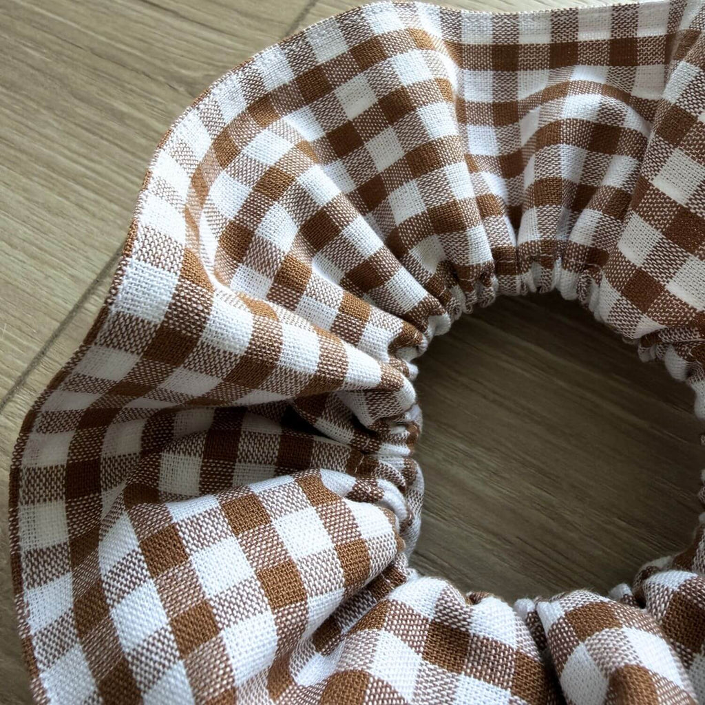 Chouchou à volants Vichy Marron Glacé Violette & Rose