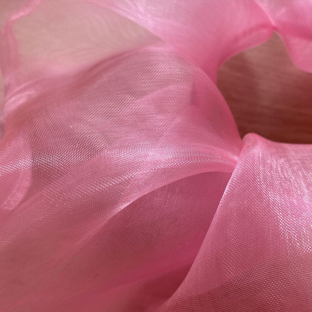 détail chouchou xxl organza violette et rose