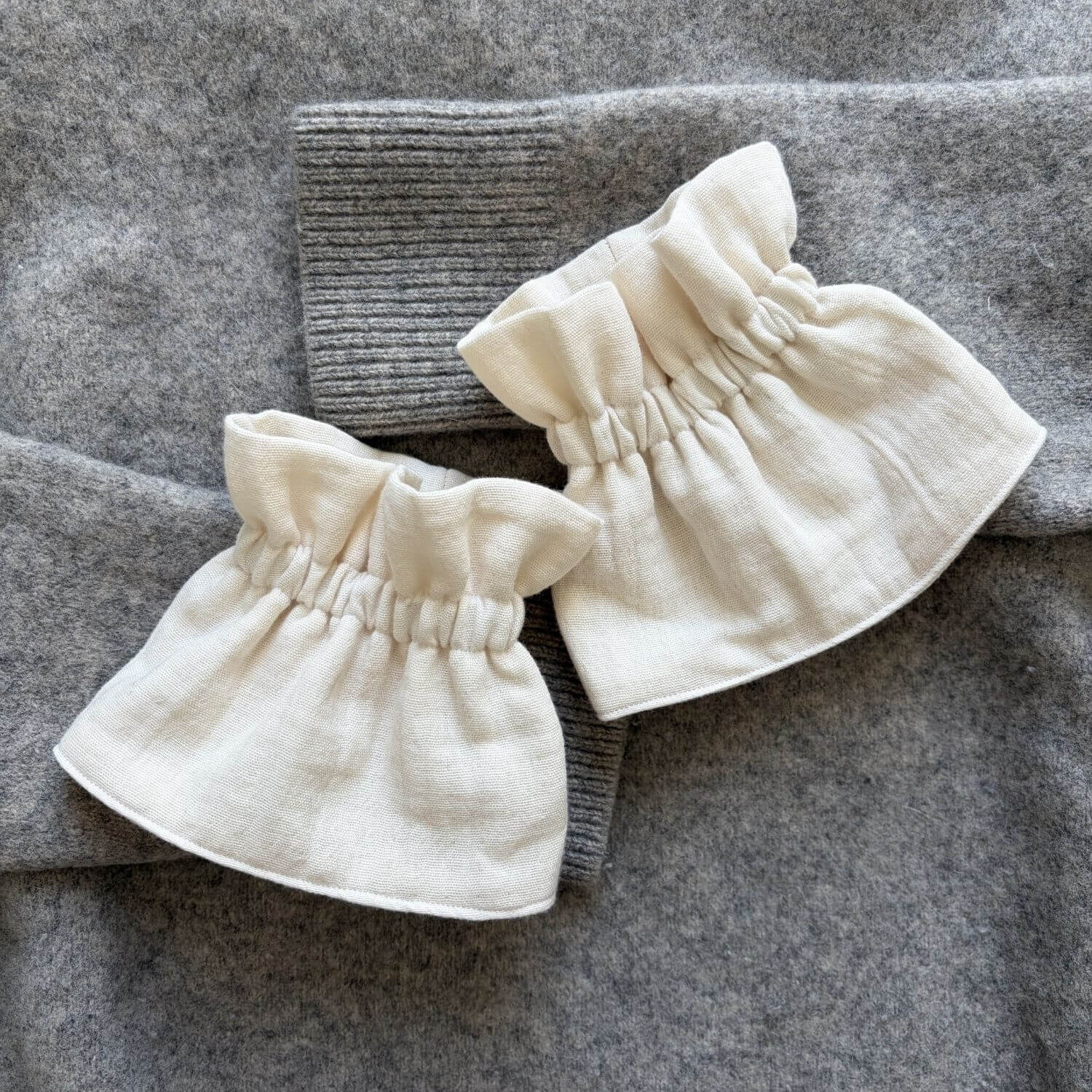 Manchettes amovibles écru gaze de coton Violette & Rose