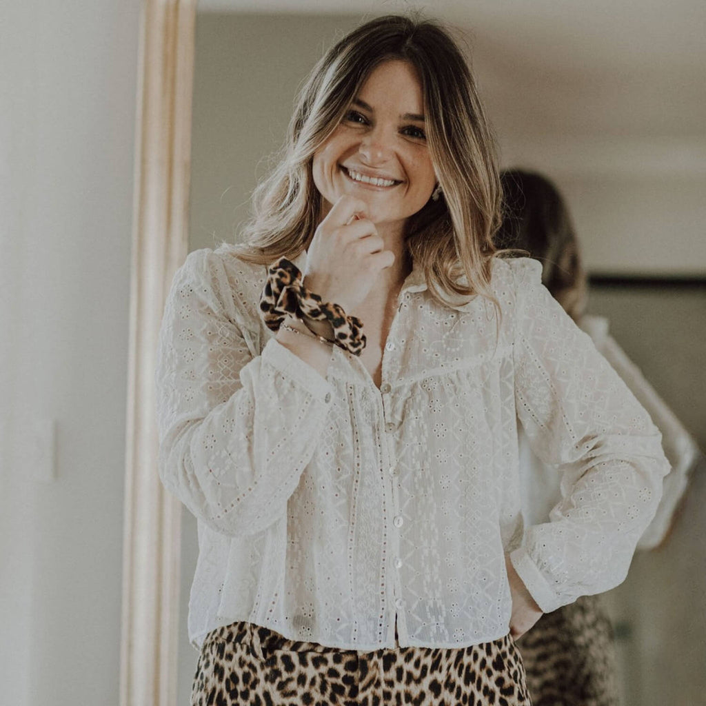 chouchou pour cheveux assorti pantalon léopard