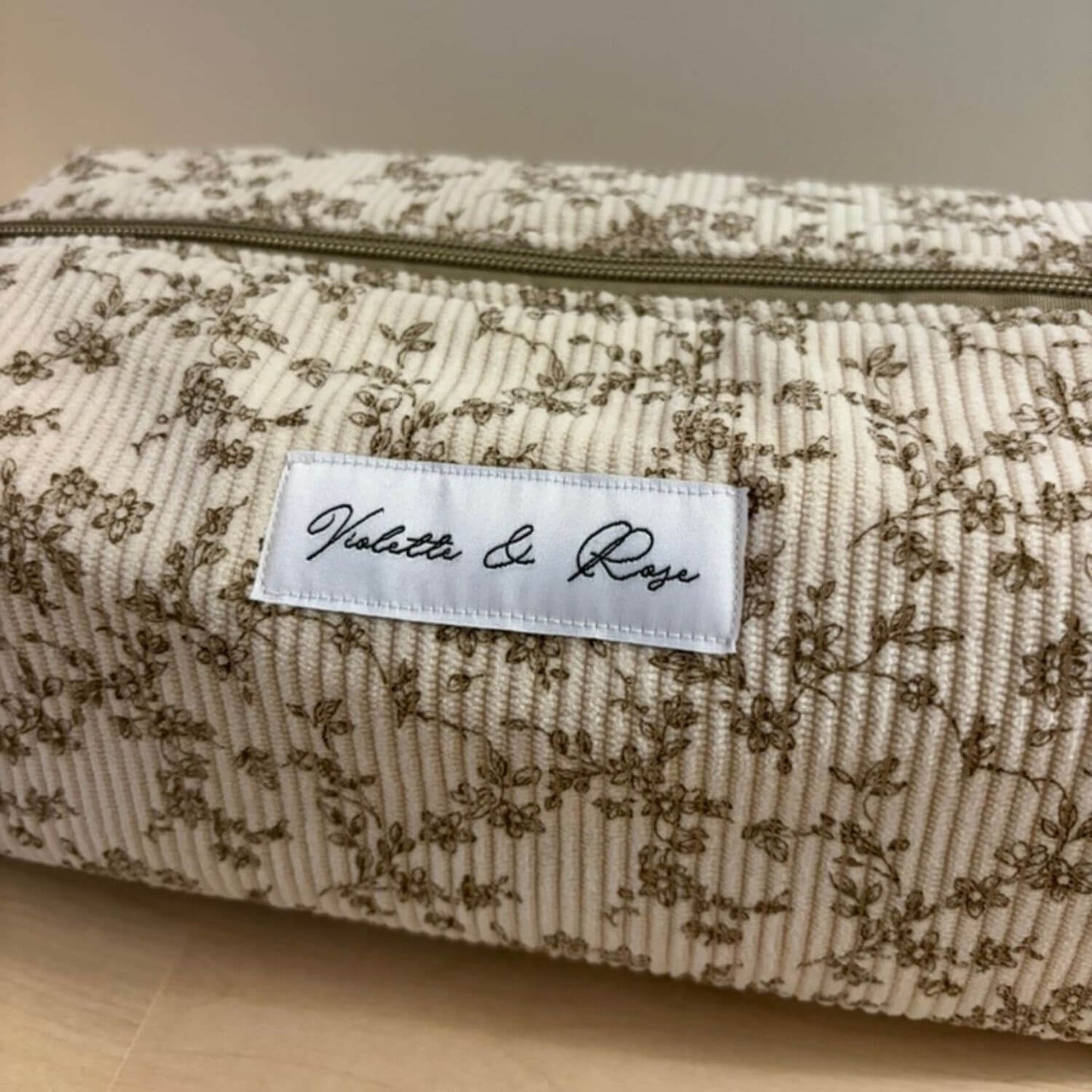 Trousse de toilette beige velours fleurs Violette & Rose
