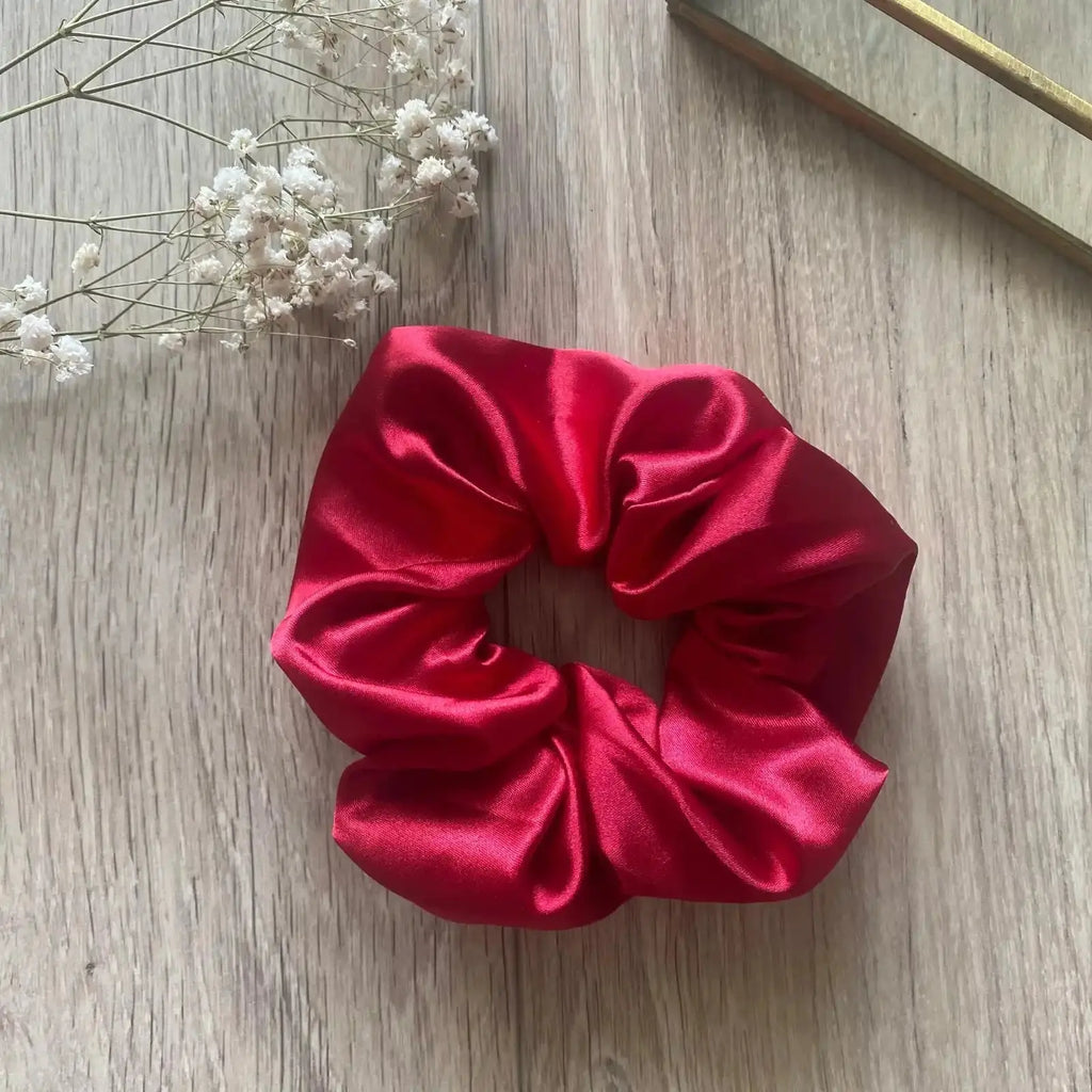 Chouchou pour cheveux en satin rouge Amour - Violette & Rose - Accessoires pour cheveux